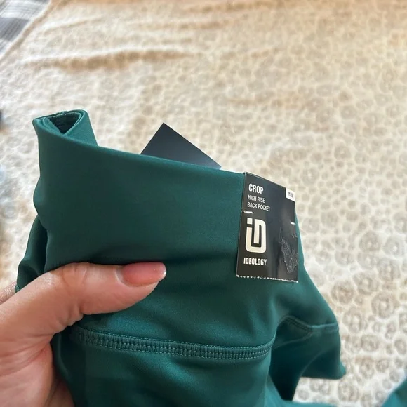 NWT Ideology Women’s Plus Size 3x Capri Leggings - Picture 4 of 8